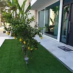 La Casa Dei Limoni 4* Porto SantʼElpidio
