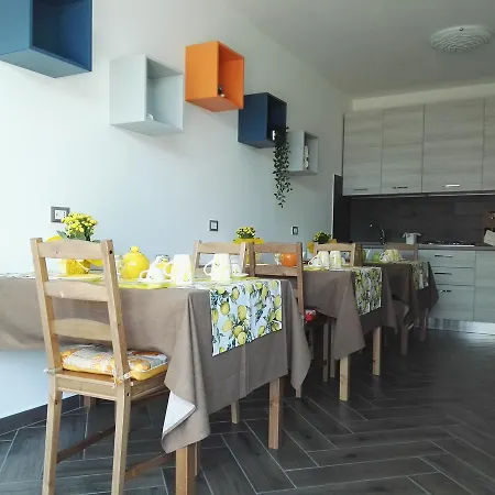 La Casa Dei Limoni B&B 포르토 산텔피디오