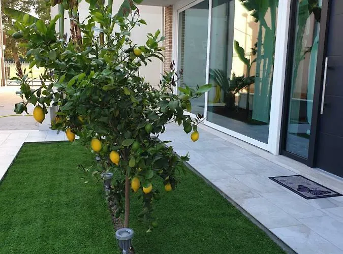 La Casa Dei Limoni 4* Porto SantʼElpidio